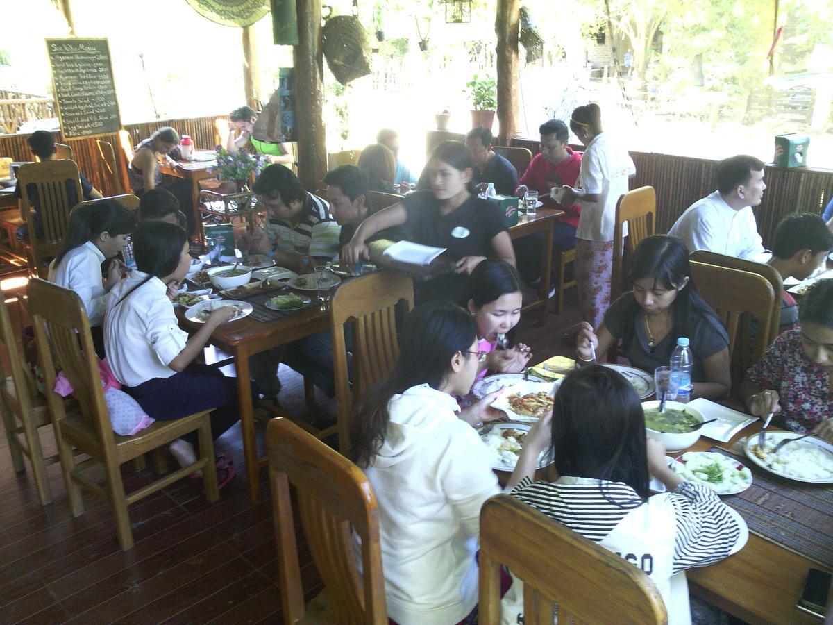 Soe Ko Ko Beach House & Restaurant Ngwesaung Exterior foto