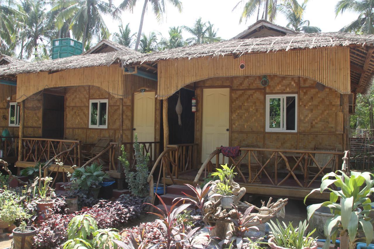 Soe Ko Ko Beach House & Restaurant Ngwesaung Exterior foto